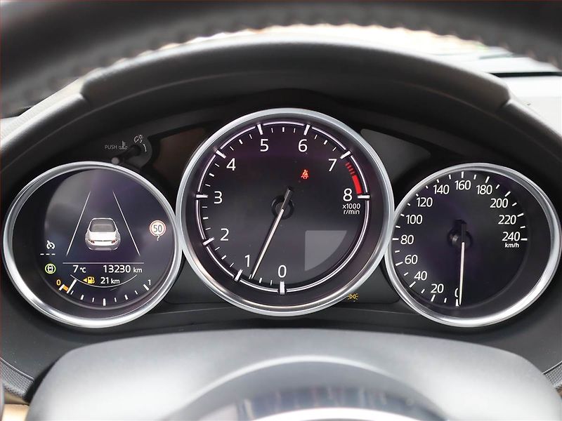 Mazda MX-5 (2024) 1.5 Skyactiv G - fotka 10 z 28