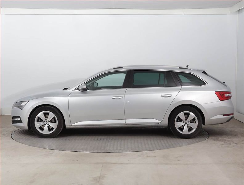 Škoda Superb (2022) 2.0 TDI - fotka 3 z 20