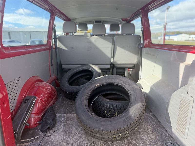 Volkswagen Transporter 2,0 TDI 103kW KLIMA 6KVALT DPH - fotka 14 z 24