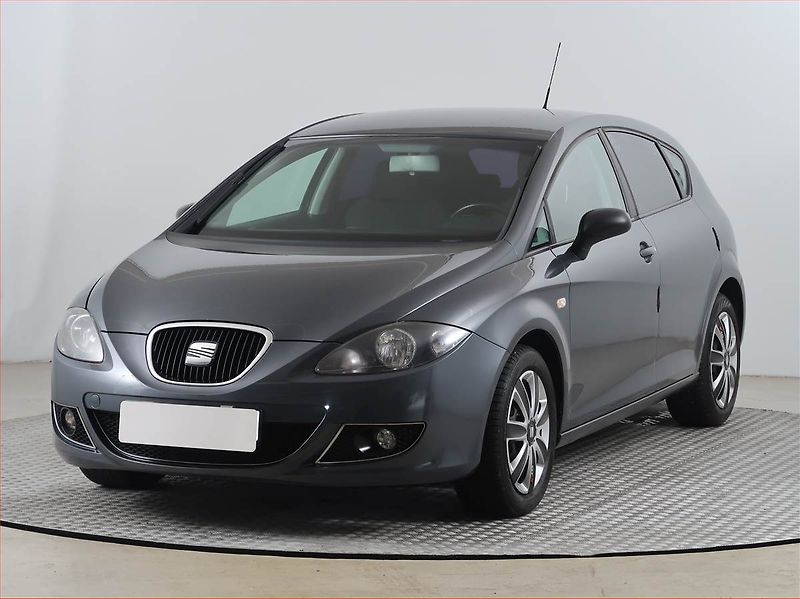 Seat Leon (2008) 1.6, Tempomat - fotka 2 z 13