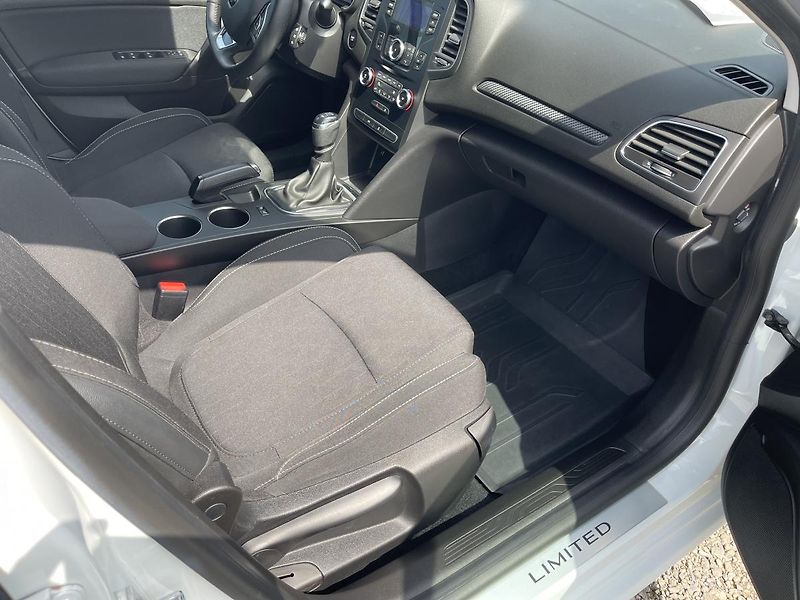 Renault Mégane 1.5 DCi 85 kW LIMITED-DPH-ČR ! - fotka 14 z 38