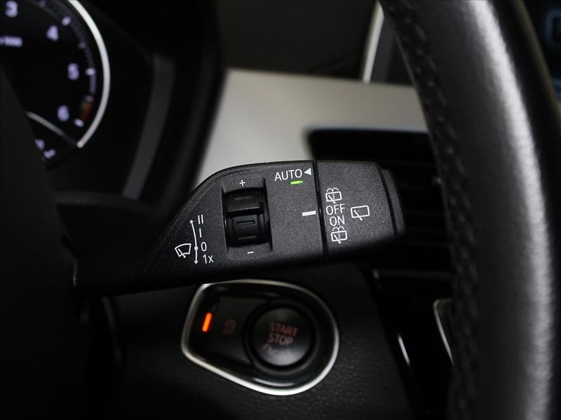 BMW X1 2,0 18d xDrive 115tkm.2.maj.ČR - fotka 21 z 24