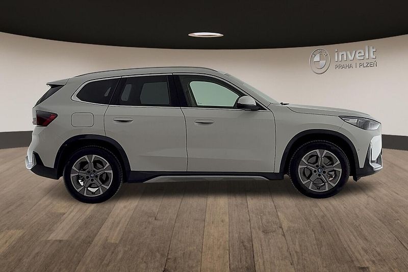 BMW X1 xDrive30e - fotka 2 z 13