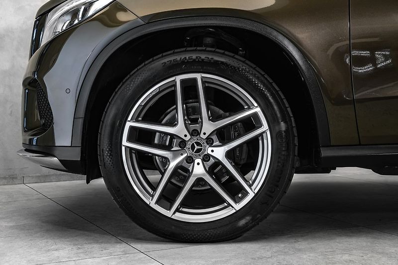 Mercedes-Benz GLE panorama, asistenty - fotka 2 z 23
