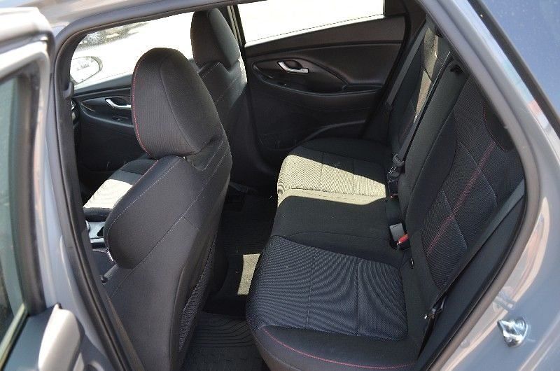 Hyundai i30 - fotka 9 z 16