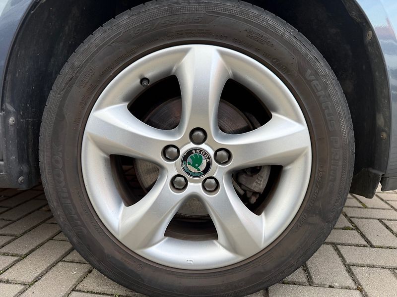 Škoda Fabia (2009) II 1.4 16V - Top stav ! - fotka 9 z 21