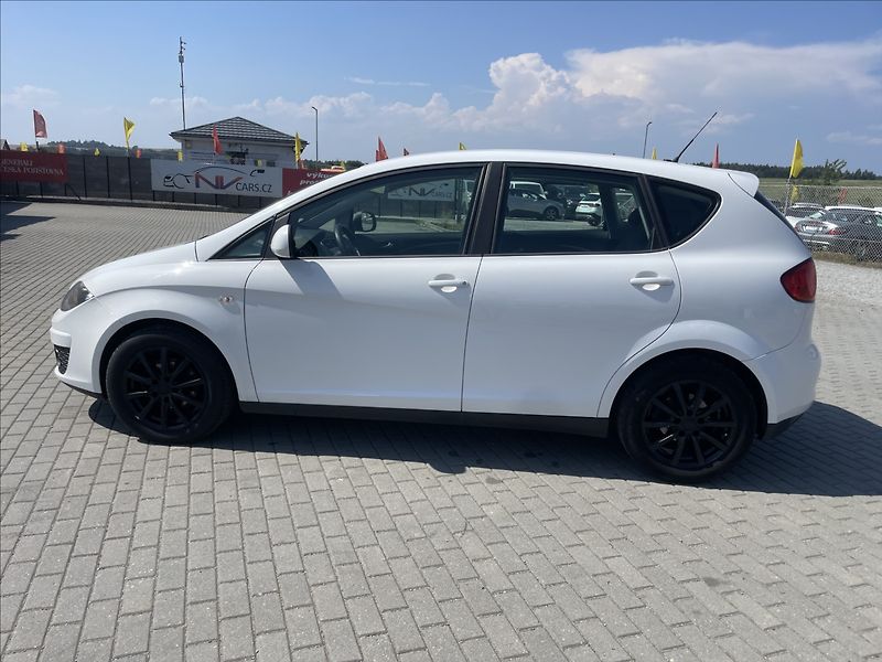 Seat Altea 1,6 TDi 77kw Klima Xenon GPS - fotka 2 z 39