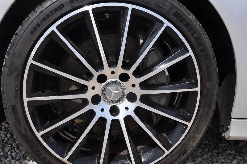 Mercedes-Benz Třídy C C 250d 150kW KOMBI - fotka 23 z 24