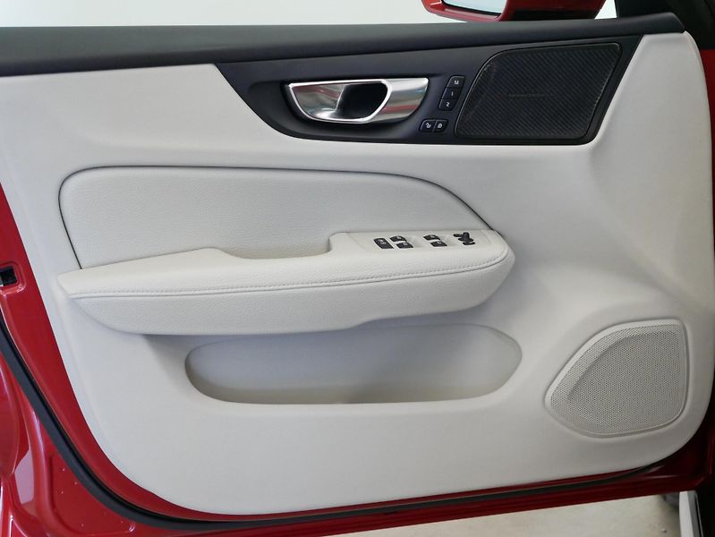 Volvo V60 - fotka 12 z 30