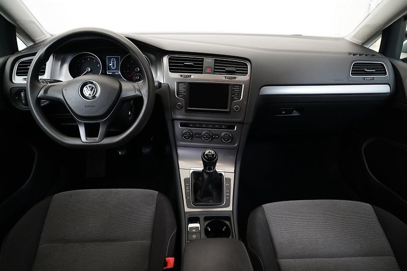 Volkswagen Golf - fotka 5 z 26