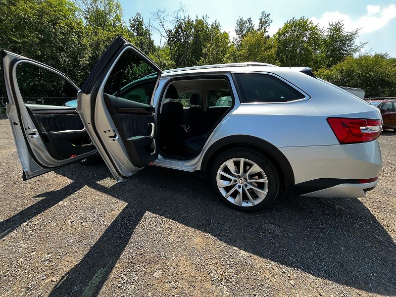 Škoda Superb (2022) Scout 2.0 TDI 4x4  - fotka 7 z 19