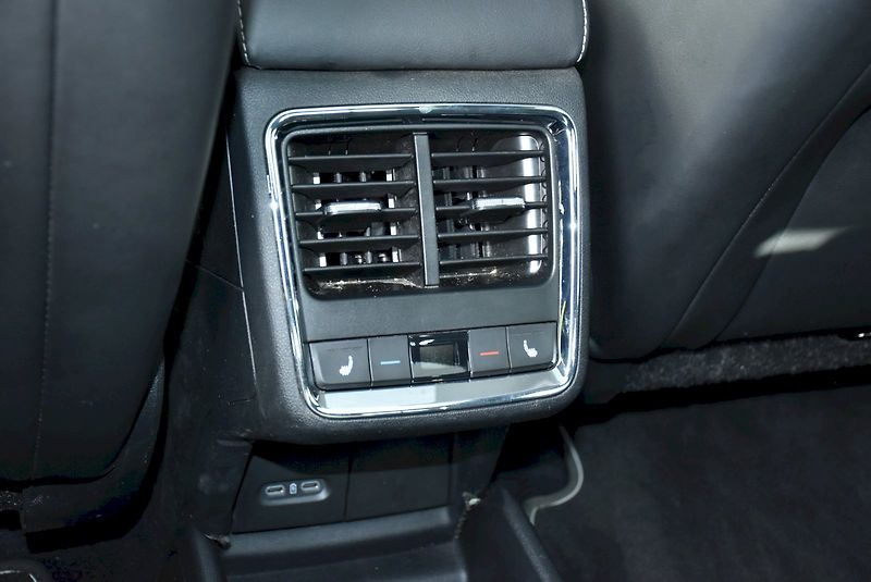 Škoda Enyaq (2023) RS 220kW 4x4 - fotka 25 z 34