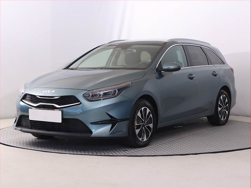 Kia Ceed (2025) 1.5 T-GDI - fotka 2 z 22