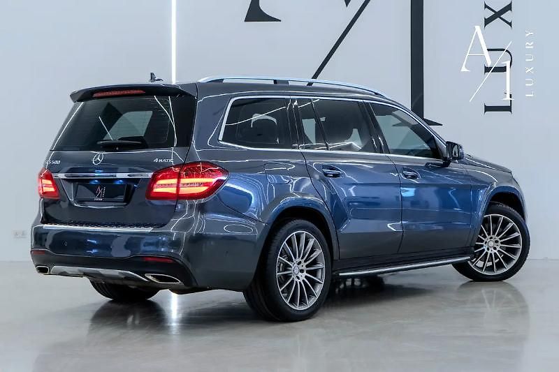 Mercedes-Benz GLS (2016) Rodinné SUV s V8 - fotka 3 z 17