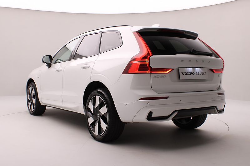 Volvo XC60 T8 AWD DARK PLUS REZERVACE - fotka 10 z 46