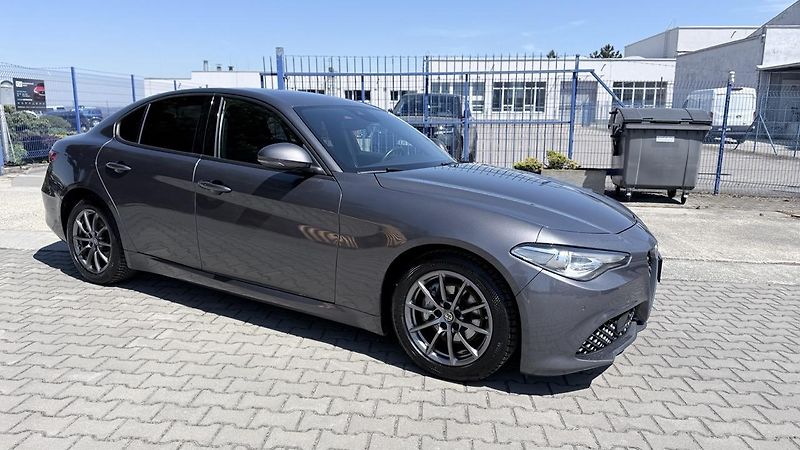 Alfa Romeo Giulia (2023) 2.2D,SPRINT,AT8,ZÁRUKA - fotka 45 z 56