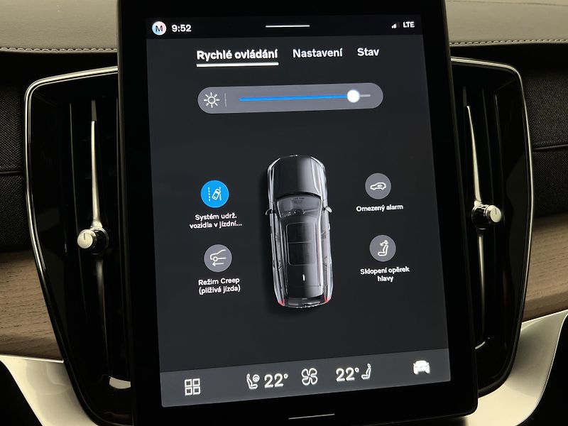 Volvo XC90 T8 AWD RECHARGE PLUS DARK AUT - fotka 35 z 48