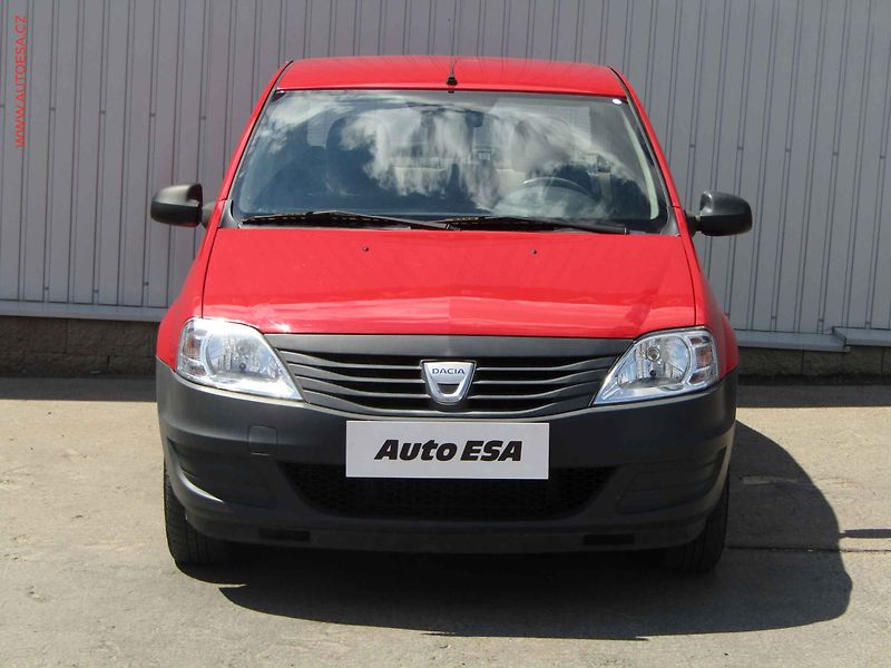 Dacia Logan (2011) 1.2i, 1.maj,ČR, TZ, servis - fotka 2 z 13