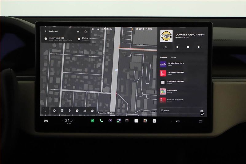Tesla Model X (2023) Dual Motor, SoH 85% - fotka 17 z 21