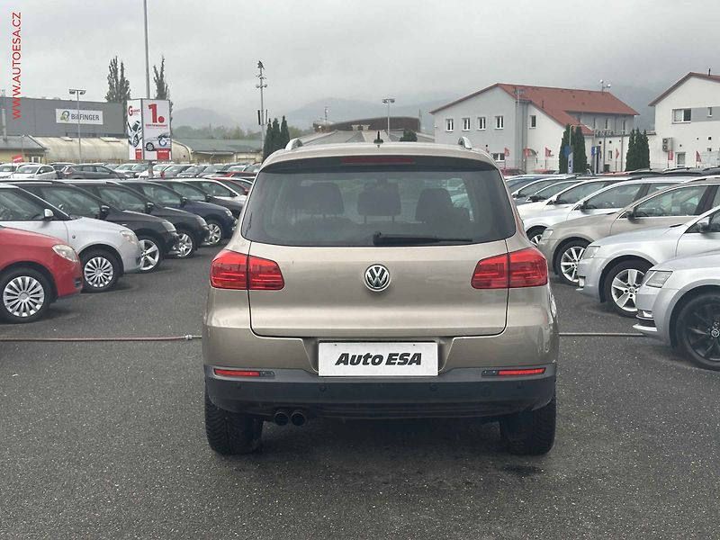 Volkswagen Tiguan (2013) 2.0 TDi, Sport&Style, panor - fotka 5 z 18