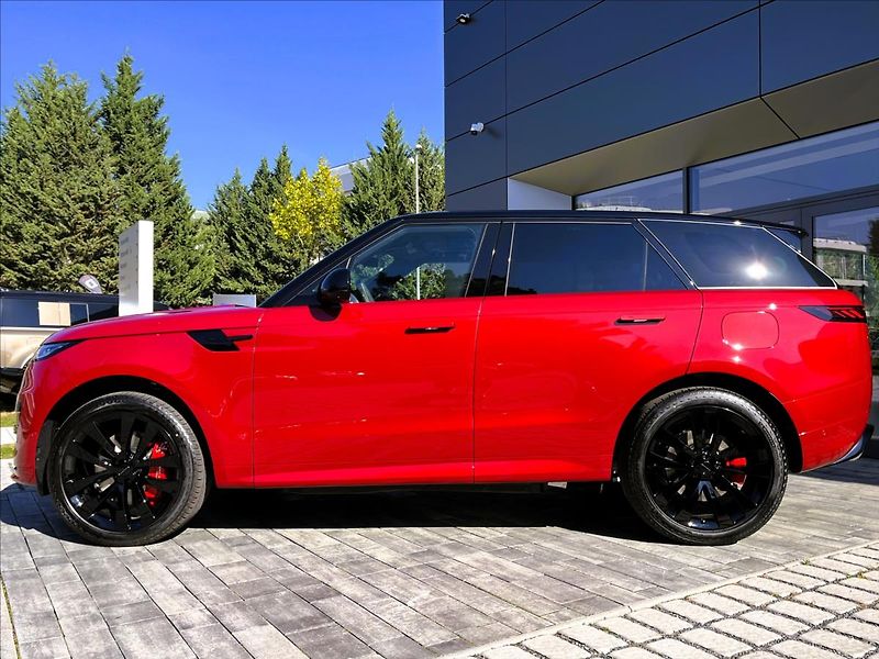 Land Rover Range Rover Sport (2026) 3,0 P460e DYNAMIC SE PHEV - fotka 2 z 38