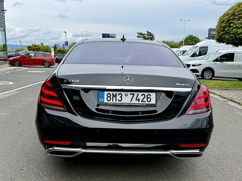 Mercedes-Benz Třídy S (2018) 560 4MATIC LONG - fotka 7 z 55