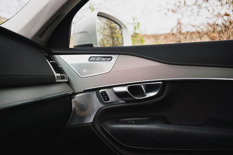 Volvo XC90 (2019) B5 AWD - fotka 24 z 28