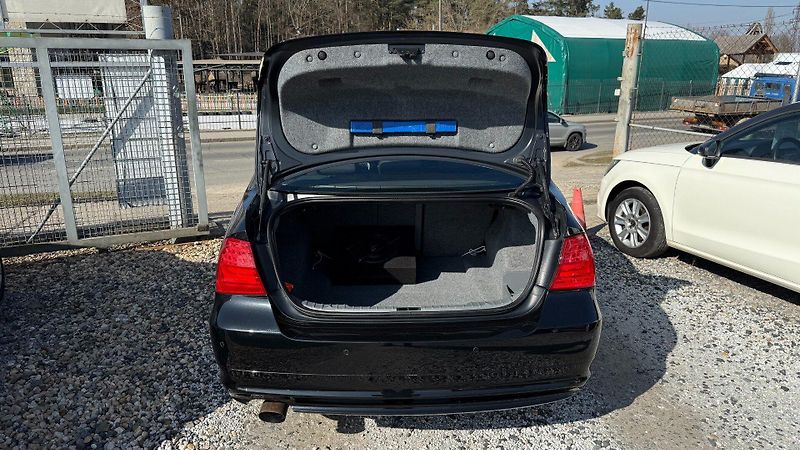 BMW Řada 3 (2009) 318i 105kW *Alu*Keyless*Klima* - fotka 22 z 24