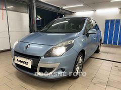 Renault Grand Scénic (2009) 1.9 dCi, 1.maj, panorama - fotografie inzerátu