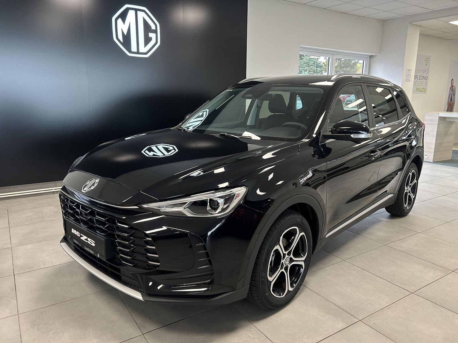MG ZS 1,5 HEV 145kW Emotion