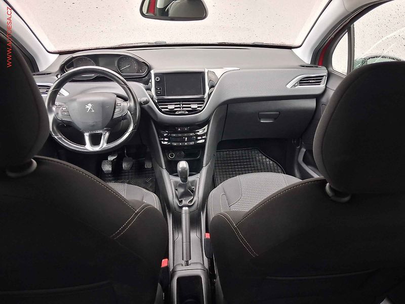 Peugeot 208 (2016) 1.2PT, ČR, AC, park.asist - fotka 8 z 12