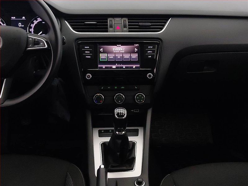 Škoda Octavia (2018) 1.4 TSI, ČR,1.maj, Serv.kniha - fotka 12 z 15
