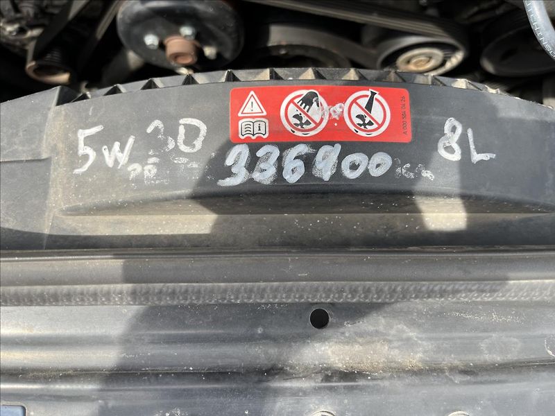 Mercedes-Benz Třídy E 3,2 i E320 AUT 165KW 4MATIC AC - fotka 30 z 34