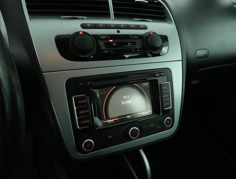 Seat Altea (2011) 1.2 TSI, Serv.kniha, Navi - fotka 13 z 18