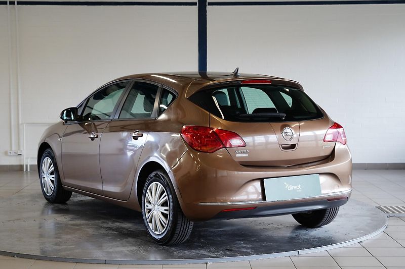 Opel Astra - fotka 3 z 6