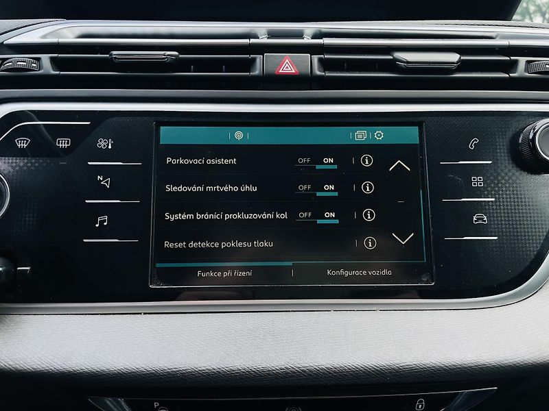 Citroën Grand C4 Picasso 2.0HDi MAN 7MÍST SERVISKA TAŽN - fotka 42 z 47