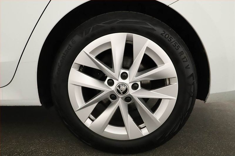 Škoda Octavia (2022) Style 2.0 TDI, Automat, ČR - fotka 17 z 17