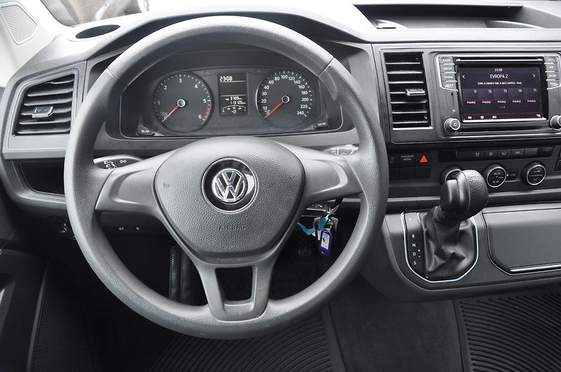 Volkswagen Multivan 2.0TDi 110kW Automat - fotka 6 z 17