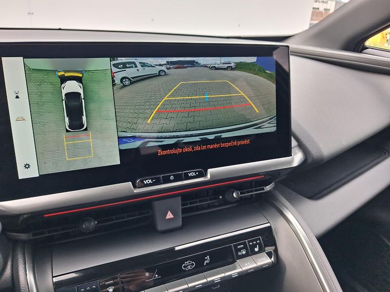 Toyota C-HR 2,0 HEV e-CVT GR Sport - fotka 18 z 26