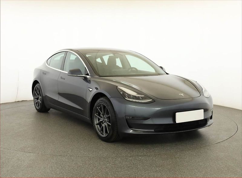 Tesla Model 3 (2019) Long Range 4WD 78kWh, SoH 85% - fotografie inzerátu