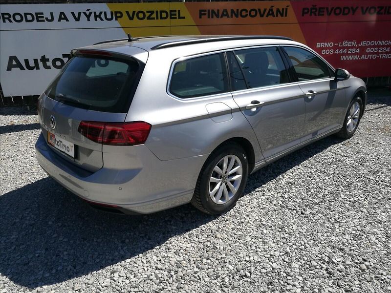 Volkswagen Passat 2,0 TDI DSG - fotka 3 z 24