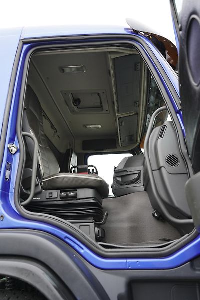 Volvo FM (2011) 420 / 6 X 2 / SKRZYNIOWY + HDS - fotka 10 z 50
