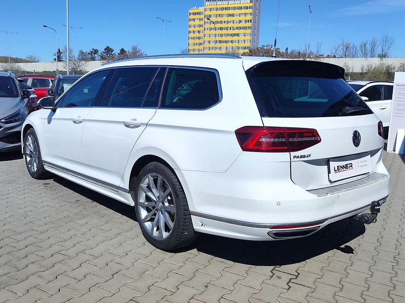 Volkswagen Passat 2.0 TDi/110kW Highline DSG ČR - fotka 7 z 37