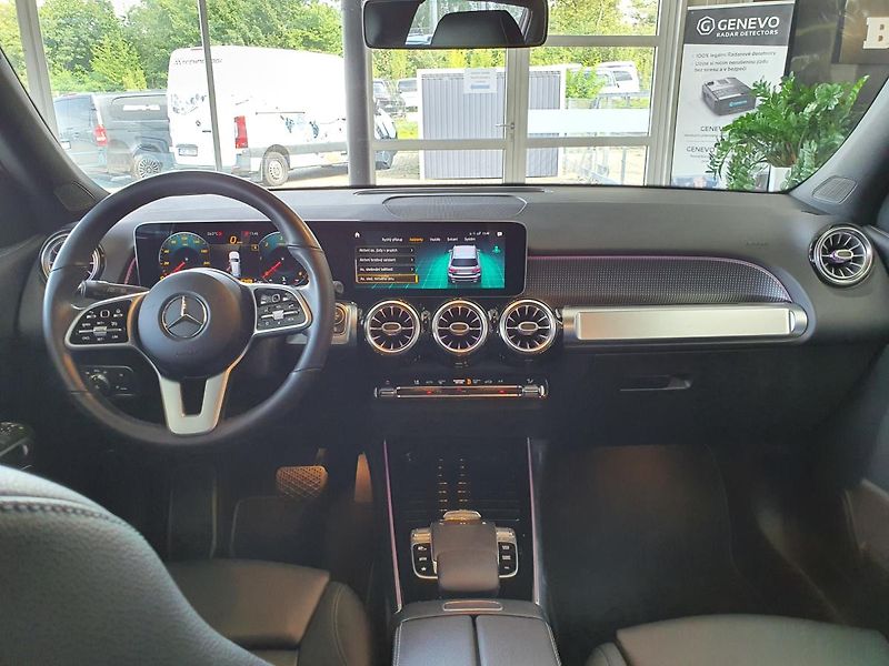 Mercedes-Benz GLB (2020) 220 D 4MATIC REZERVACE - fotka 11 z 25