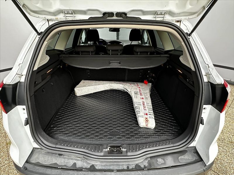 Ford Focus 2,0 2.0TDCi 85kW AUTOMAT - fotka 15 z 39