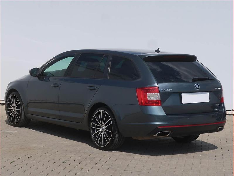 Škoda Octavia (2015) 2.0 TDI, Automat, Kůže, Navi - fotka 4 z 16