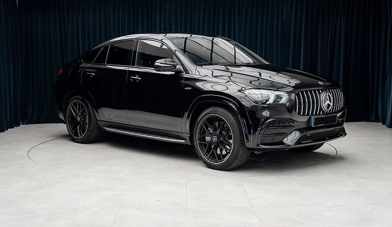 Mercedes-Benz GLE 53 4M+ Coupé AMG Premium+ - fotka 2 z 16