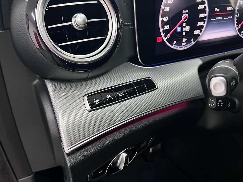 Mercedes-Benz Třídy E E 450, 270 kW, 4Matic, AMG - fotka 14 z 50