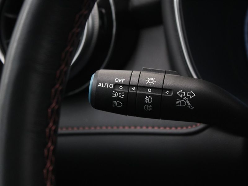 MG EHS 1,5 PHEV 190kW Exclusive PANO - fotka 21 z 28