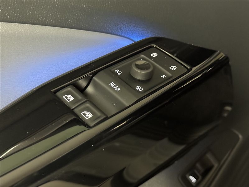 Volkswagen ID.4 Pro Sportpaket LED Tepelko - fotka 20 z 49